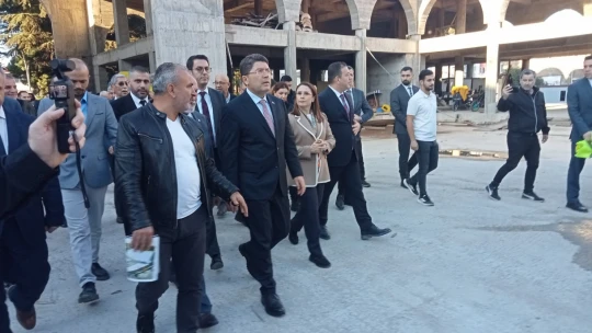 Bakan Tunç'tan Külliye Camii İnşaatına Ziyaret