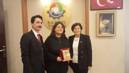 Genç Kalemlerden Cumhuriyet'e Vefa