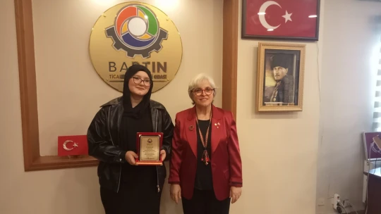 Genç Kalemlerden Cumhuriyet'e Vefa