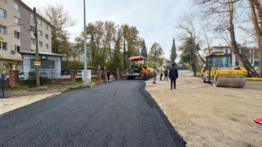 Zübeyde Hanım Caddesi'nde Asfalt Çalışmaları Başladı