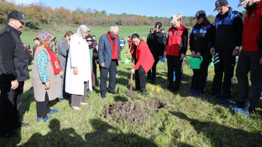 Şahne Köyü'nde Şehitlerimiz Anısına 200 Fidan Dikildi