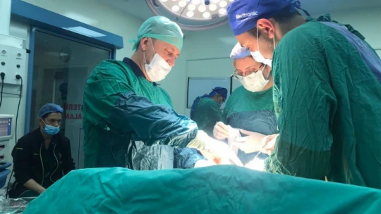 Başarılı cerrah artık bölgenin vazgeçilmezi!