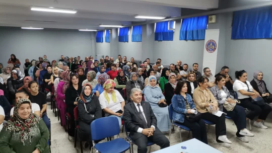 Okul Aile Birliği Toplantısında Eğitimde Nitelik ve Çevre Konuşuldu