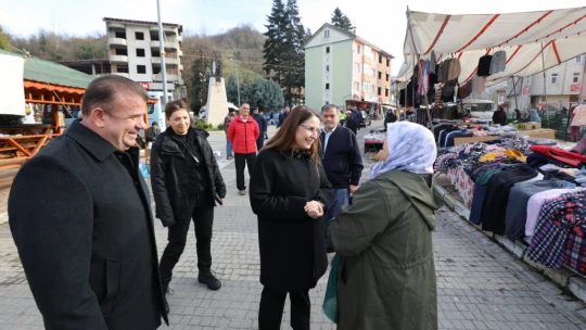Vali Arslan'dan Hasankadı'da Okul ve Esnaf Ziyaretleri