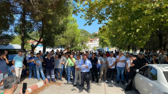 TÜRK-İŞ'ten 81 İlde Eş Zamanlı Basın Açıklaması