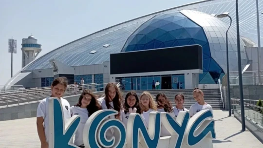 Minik Yüzücüler Konya'dan madalyalarla döndü
