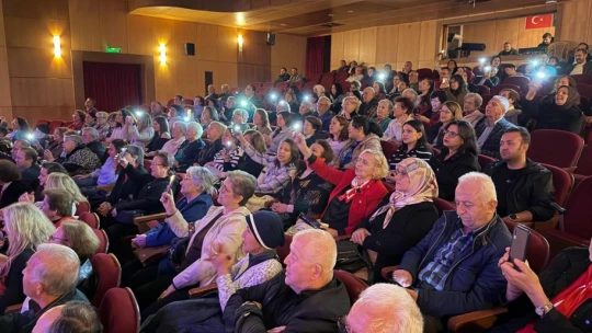 Kitap Fuarında Kültür Rüzgârı Esiyor