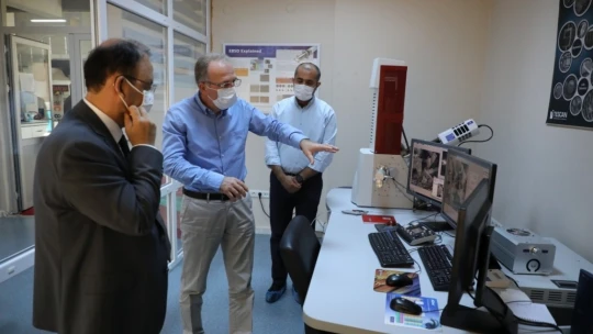 Güner'den Merkez Araştırma Laboratuvarına ziyaret