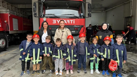Minik Öğrenciler İtfaiyeciler Haftası'nı Yerinde Kutladı