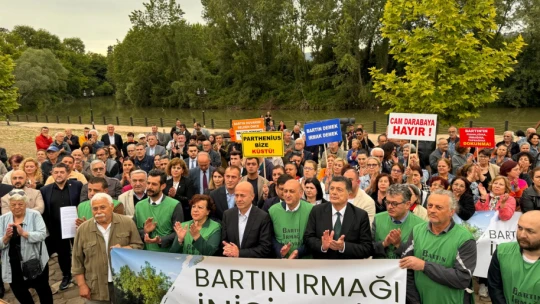 CAM VE BETON DUVARLARA KARŞI İMZA KAMPANYASI