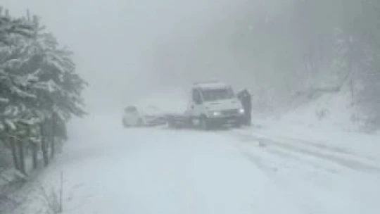 O yolda kar sürprizi yaşandı