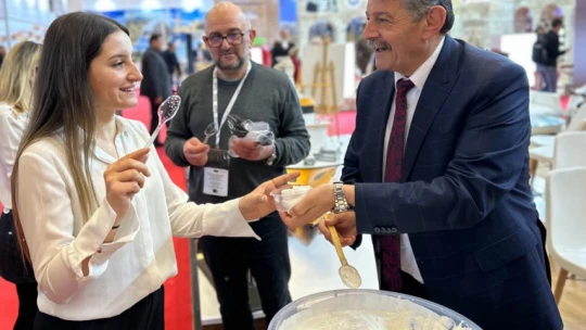 Akın İstanbul'daki Bartınlılarla buluştu