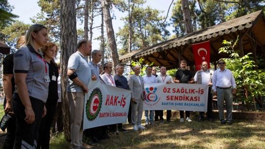HAK-İŞ tek yürek: 'Şehitlerimizi Unutmuyoruz'