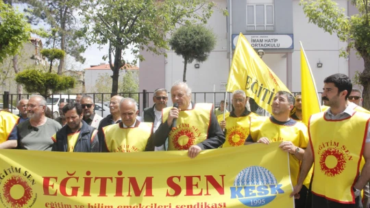 Eğitim Sen Genel Başkanı Kemal Irmak Bartın'a geldi