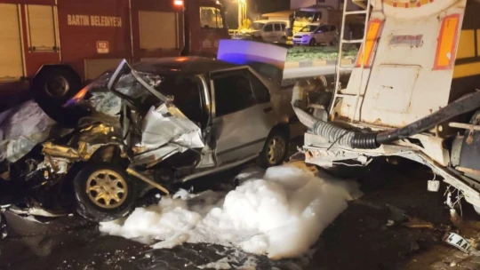 Park halindeki araca çarptı