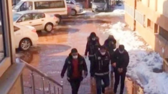 Piyasaya sahte para süren kişilere operasyon