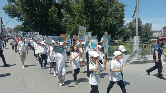 Bartın'da 'Çevrene İyi Bak' Yürüyüşü