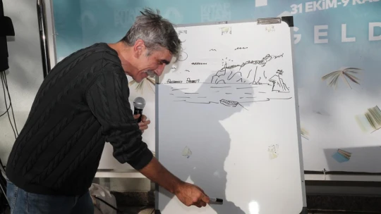 Kitap Fuarında Kültür Rüzgârı Esiyor