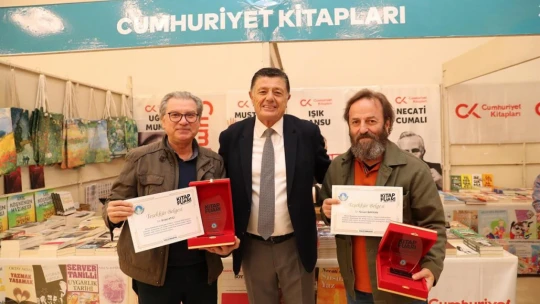 Kitap Fuarında Kültür Rüzgârı Esiyor