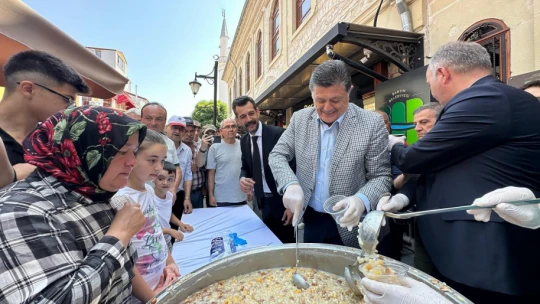 Bartın Belediyesi'nden Aşure ikramı