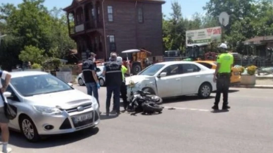 Motosiklet ile otomobil çarpıştı Son dakika,