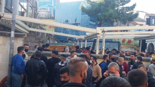 Ayberk gözyaşları arasında toprağa verildi