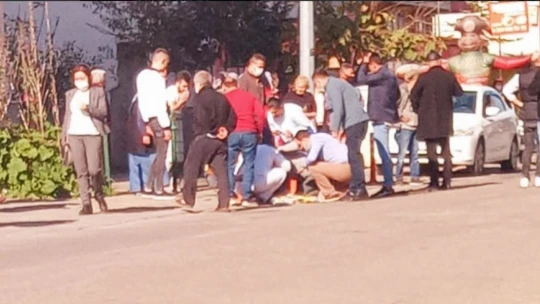 İki çocuğa araba çarptı