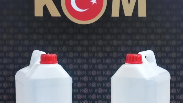 10 litre kaçak etil alkol ele geçirildi