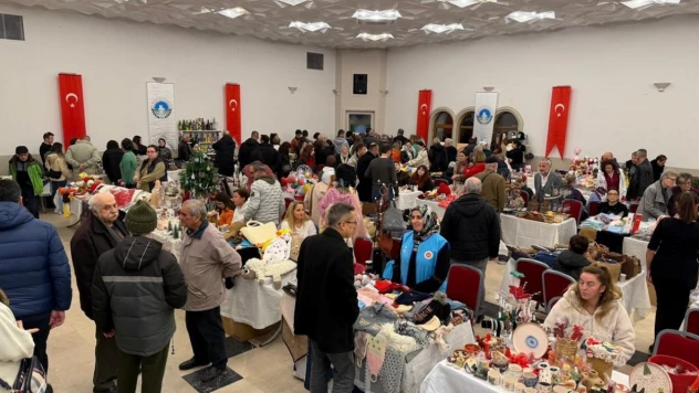 130 Katılımcı, Yüzlerce El Emeği Ürün