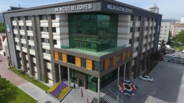 230.000 adet mevsimlik çiçek alınacak