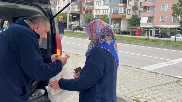 Adak Etleri İhtiyaç Sahiplerine Dağıtıldı