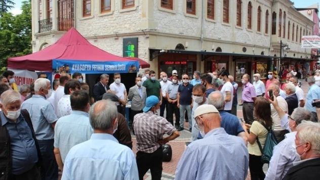 AK Parti, Ayasofya için lokma dağıttı