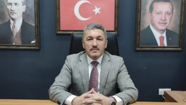 AK Parti yeni binasında hizmete başladı