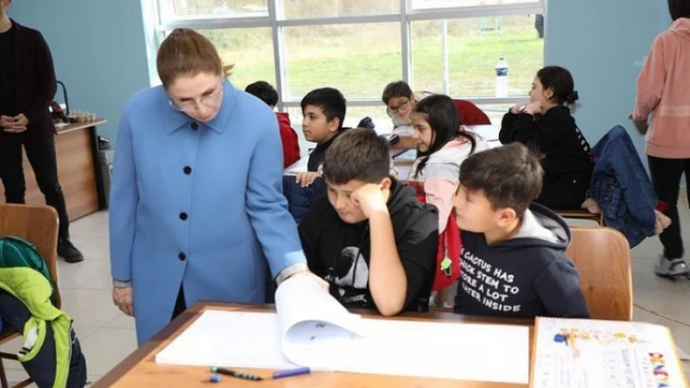 Arslan, gençlerle bir araya geldi