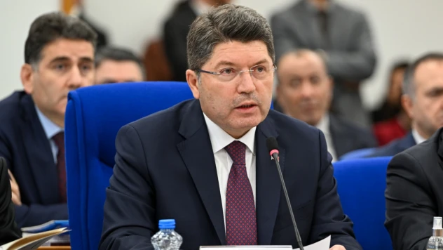 Bakan Tunç'tan CHP'ye Toros Cevabı