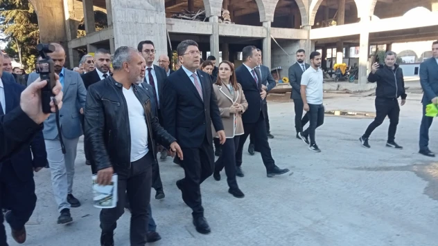 Bakan Tunç'tan Külliye Camii İnşaatına Ziyaret