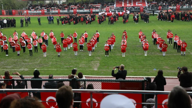 Bartın'da Cumhuriyetin 102. Yılı Coşkuyla Kutlandı