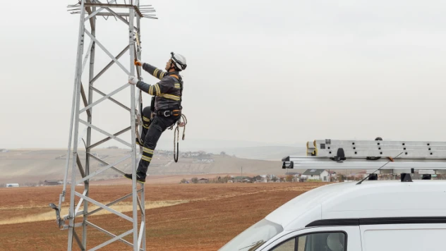Bartın'da elektrik bakım ve onarım çalışmaları devam ediyor