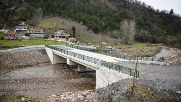 Bartın'da selde yıkılan köprüler yenilendi