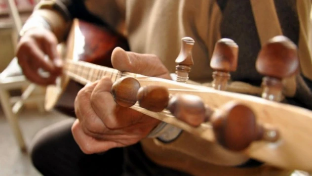 Bartın Gençlik Merkezi'nde Bağlama Kursu
