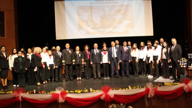 BARTIN ÖĞRETMENLER GÜNÜNÜ KUTLADI