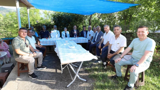 Bartın protokolünden Kıbrıs Gazisi'ne ziyaret