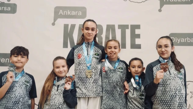 Bartınlı karateciler Yıldızlar Ligi'nde göz doldurdu