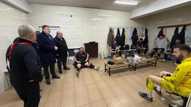 Bartınspor'a Soyunma Odasında Moral Ziyareti