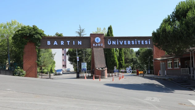 BARÜ'den 4 yeni ön lisans programı