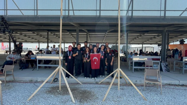 BARÜ'nün Roketi 'Gökçe' TEKNOFEST Semalarında