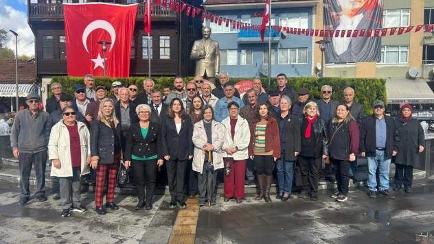 CHP Ulus İlçe Teşkilatı Cumhuriyet İçin Meydandaydı