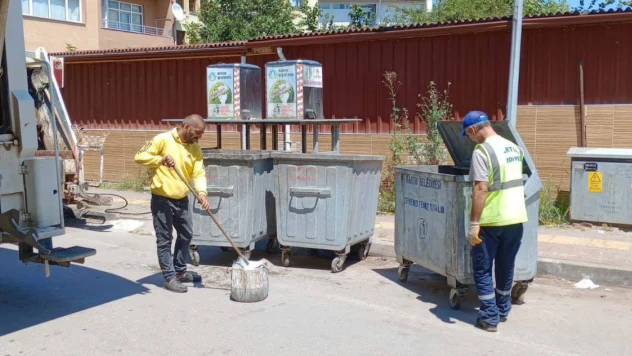 Çöp konteynerleri dezenfekte edildi