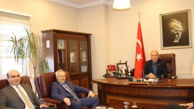 Defterdar Şener'den TSO'ya Vergi Haftası ziyareti