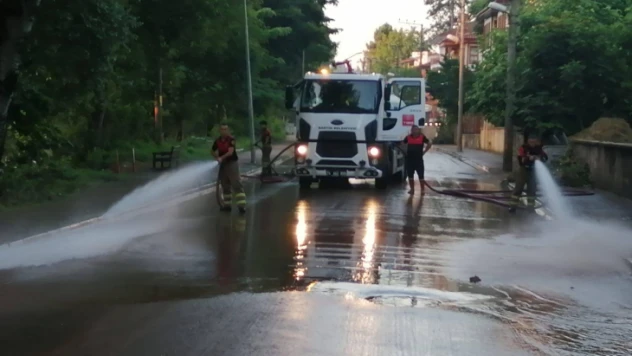 Ekipler şehrin dört bir yanında